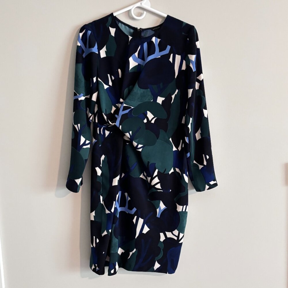 ANN Taylor Knee Length Dress Size 4